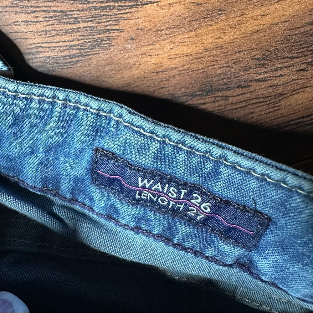 Vigoss Distressed Thompson Tomboy Boyfriend Jeans - Picture 4 of 7